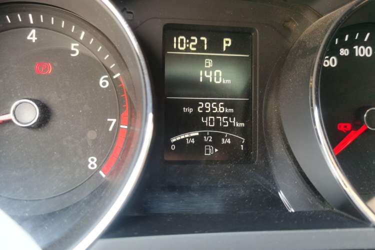 Used Volkswagen Sagitar 2018 1.6L Automatic Comfort Model Odometer Close Up