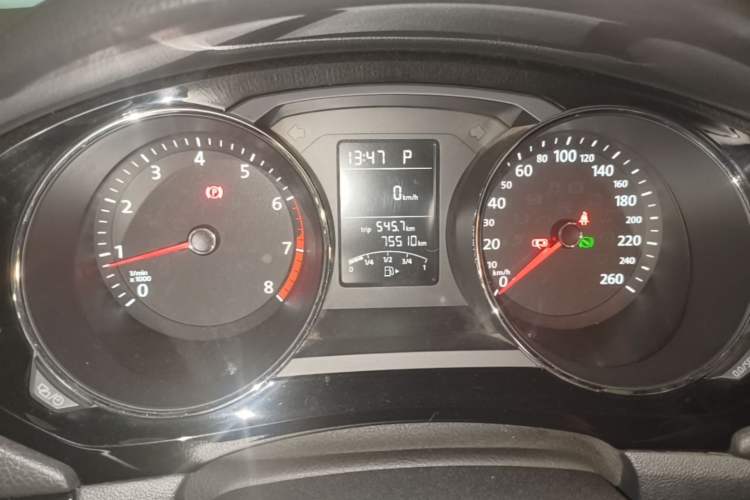 Used Volkswagen Sagitar 2018 1.6L Automatic Comfort Model Odometer Close Up