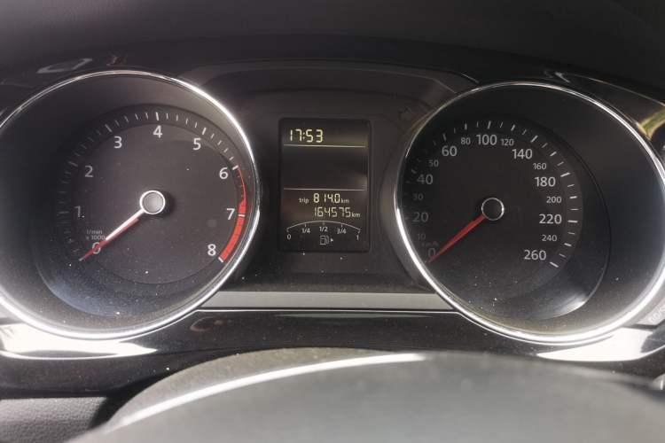 Used Volkswagen Sagitar 2018 1.6L Automatic Comfort Model Odometer Close Up