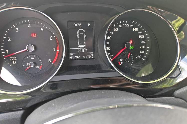 Used Volkswagen Sagitar 2018 280TSI DSG Comfort Model Odometer Close Up
