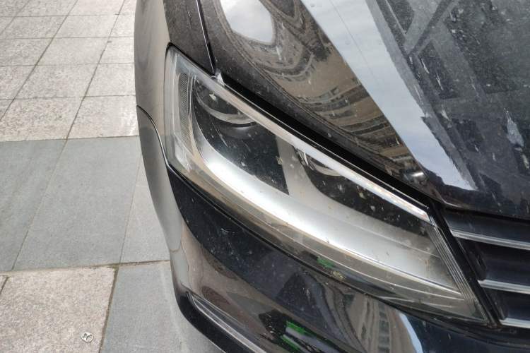 Used Volkswagen Sagitar 2018 180TSI DSG Prestige Edition Right Front Headlight