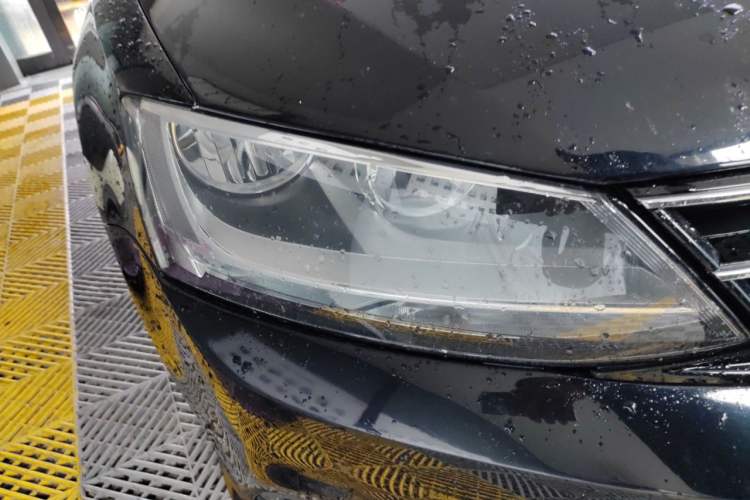 Used Volkswagen Sagitar 2018 280TSI DSG Comfort Model Right Front Headlight