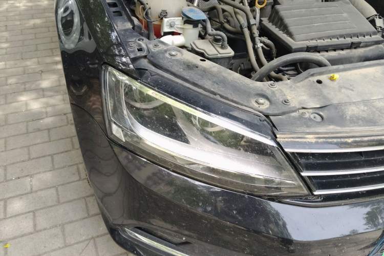 Used Volkswagen Sagitar 2018 180TSI DSG Prestige Edition Right Front Headlight