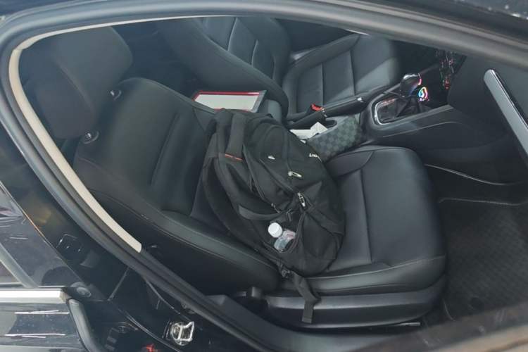 Used Volkswagen Sagitar 2018 1.6L Automatic Comfort Model Right Front Seat