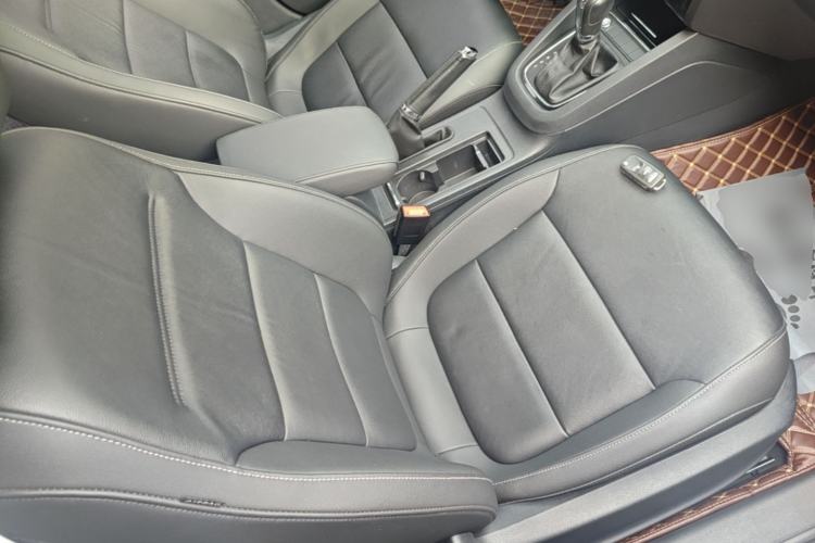 Used Volkswagen Sagitar 2018 1.6L Automatic Comfort Model Right Front Seat