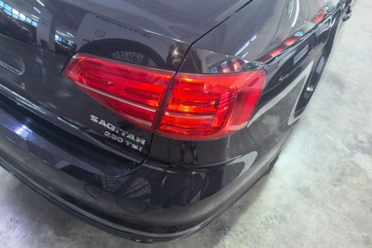 Used Volkswagen Sagitar 2018 280TSI DSG Ignite Edition Right Rear Taillight