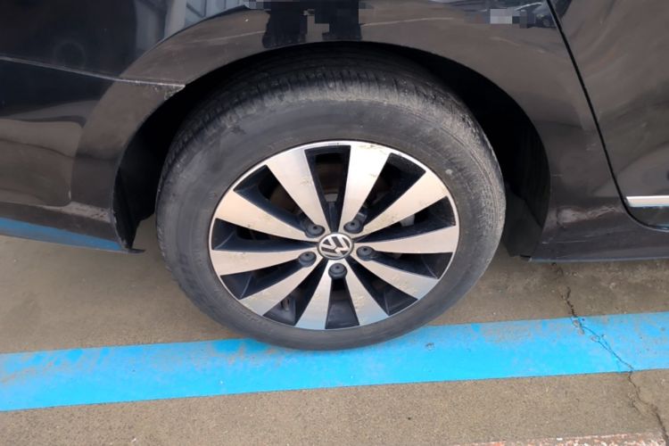Used Volkswagen Sagitar 2018 280TSI DSG Comfort Model Right Rear Wheel Hub