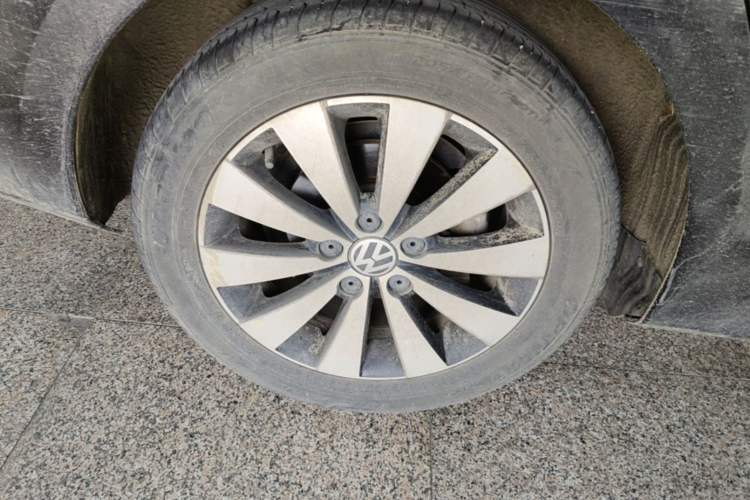 Used Volkswagen Sagitar 2018 280TSI DSG Comfort Model Right Rear Wheel Hub