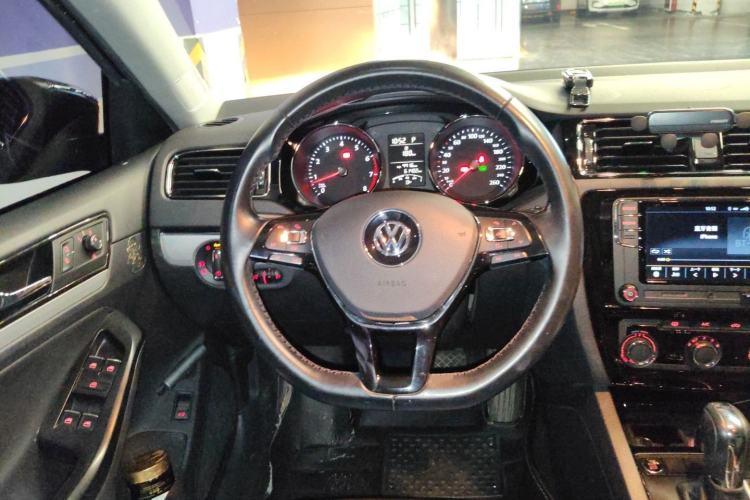 Used Volkswagen Sagitar 2018 1.6L Automatic Comfort Model Steering Wheel
