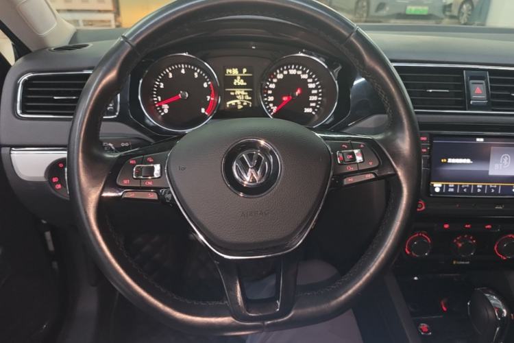 Used Volkswagen Sagitar 2018 1.6L Automatic Comfort Model Steering Wheel