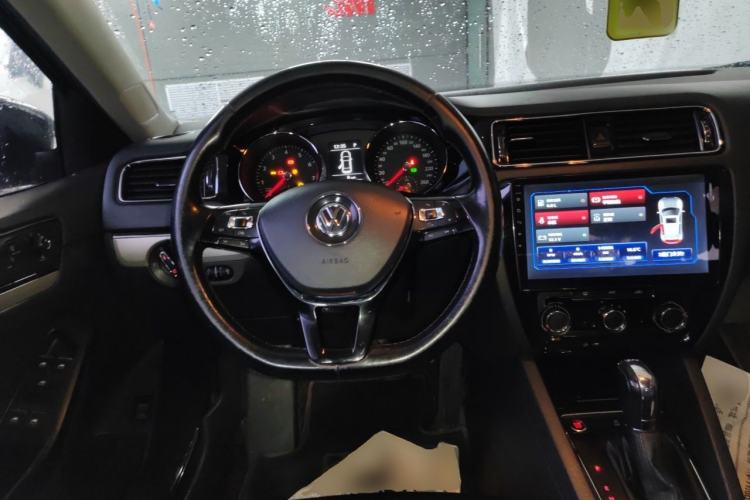 Used Volkswagen Sagitar 2018 280TSI DSG Comfort Model Steering Wheel