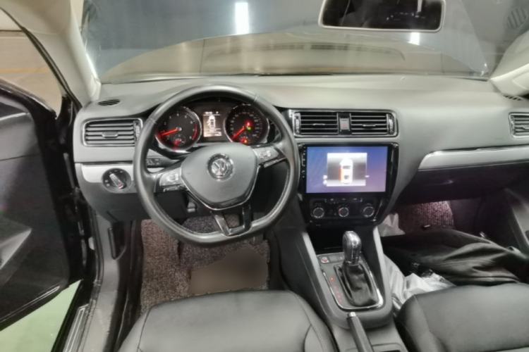 Used Volkswagen Sagitar 2018 280TSI DSG Comfort Model Steering Wheel