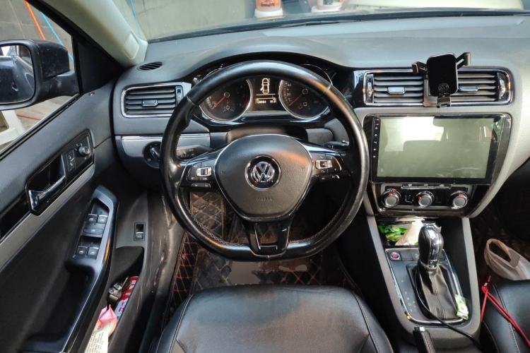 Used Volkswagen Sagitar 2018 280TSI DSG Ignite Edition Steering Wheel