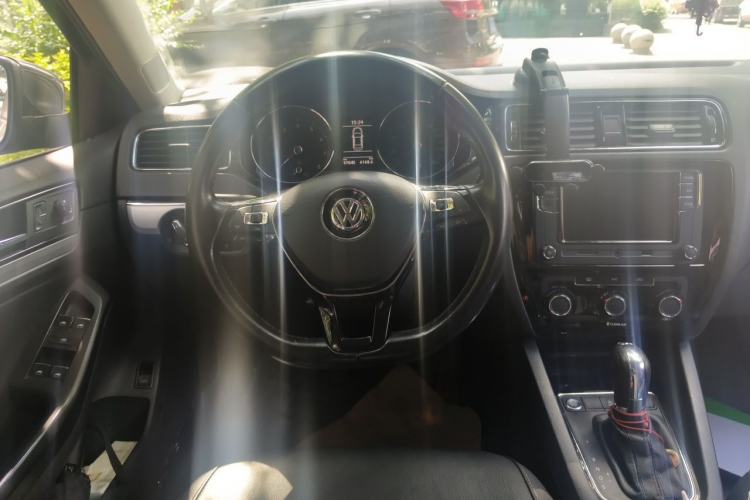 Used Volkswagen Sagitar 2018 280TSI DSG Ignite Edition Steering Wheel