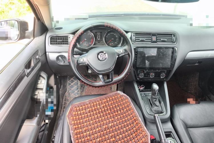 Used Volkswagen Sagitar 2018 280TSI DSG Ignite Edition Steering Wheel