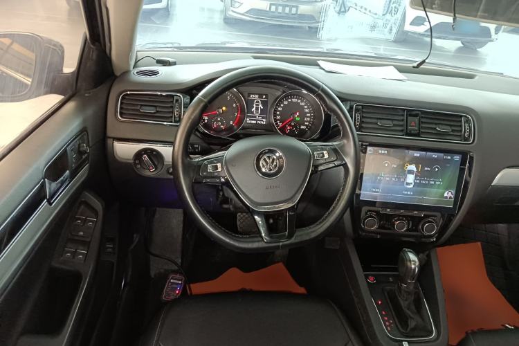Used Volkswagen Sagitar 2018 280TSI DSG Comfort Model Steering Wheel