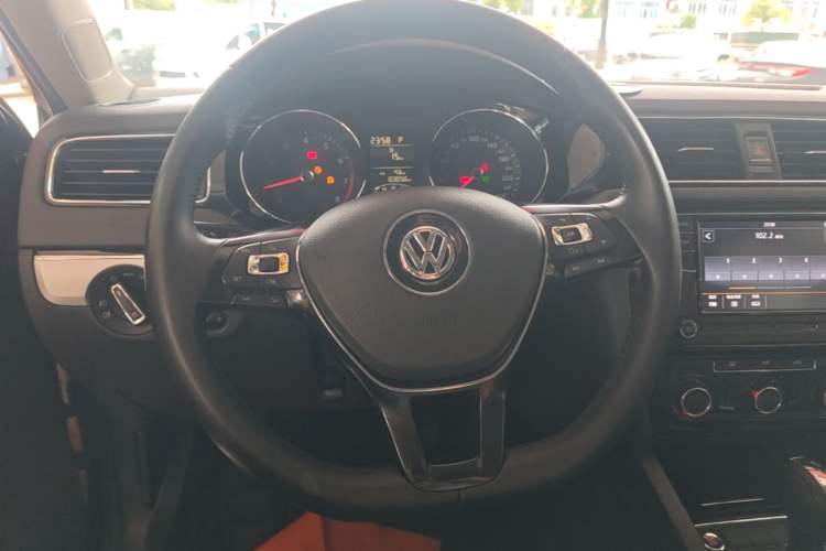 Used Volkswagen Sagitar 2018 1.6L Automatic Comfort Model Steering Wheel