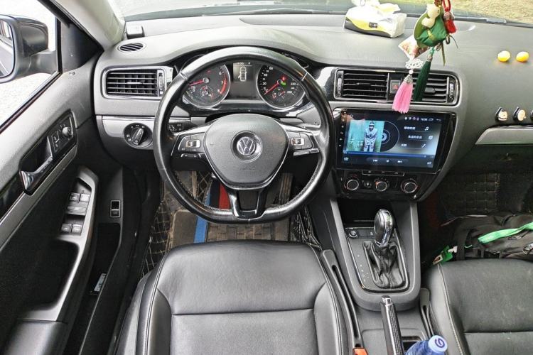 Used Volkswagen Sagitar 2018 280TSI DSG Comfort Model Steering Wheel