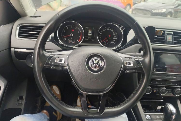 Used Volkswagen Sagitar 2018 280TSI DSG Luxury Model Steering Wheel