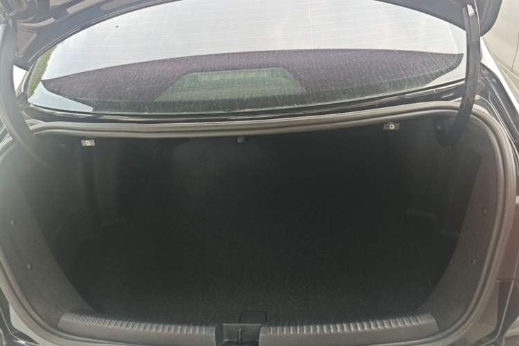 Used Volkswagen Sagitar 2018 1.6L Automatic Comfort Model Trunk