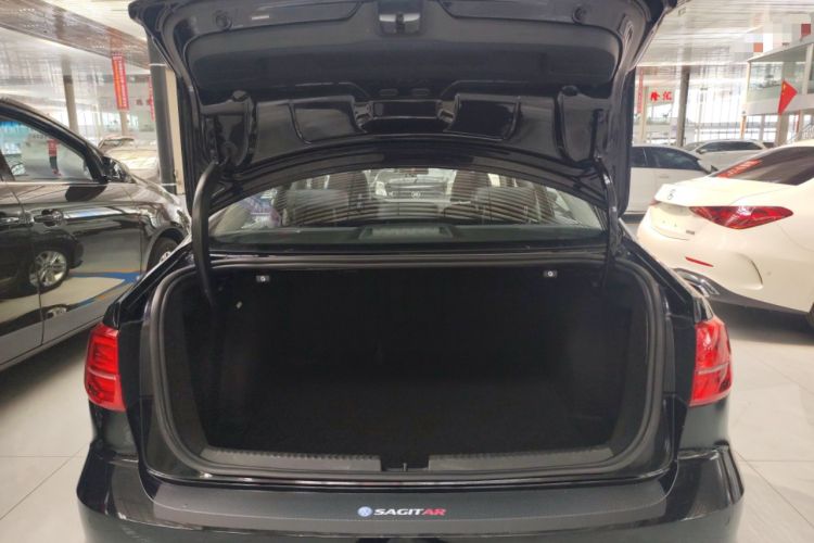 Used Volkswagen Sagitar 2018 280TSI DSG Ignite Edition Trunk