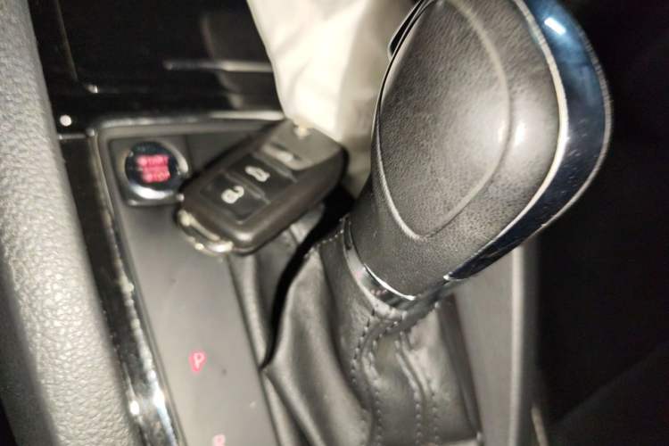 Used Volkswagen Sagitar 2018 280TSI DSG Comfort Model Vehicle Key