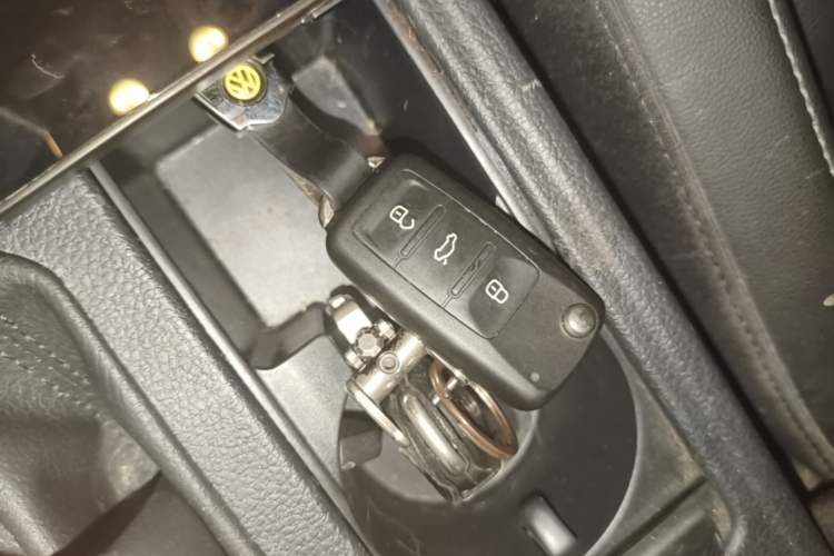 Used Volkswagen Sagitar 2018 1.6L Automatic Comfort Model Vehicle Key