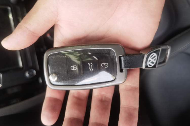 Used Volkswagen Sagitar 2018 1.6L Automatic Comfort Model Vehicle Key