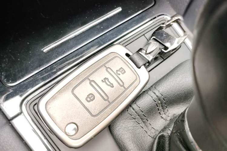 Used Volkswagen Sagitar 2018 280TSI DSG Comfort Model Vehicle Key
