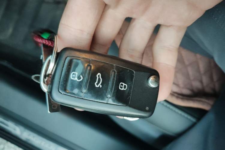 Used Volkswagen Sagitar 2018 280TSI DSG Ignite Edition Vehicle Key