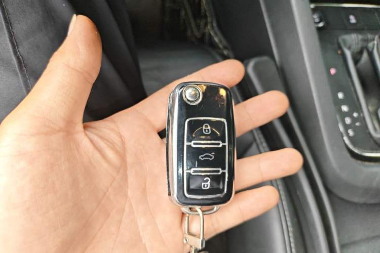 Used Volkswagen Sagitar 2018 280TSI DSG Comfort Model Vehicle Key