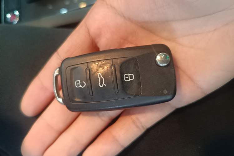Used Volkswagen Sagitar 2018 280TSI DSG Ignite Edition Vehicle Key