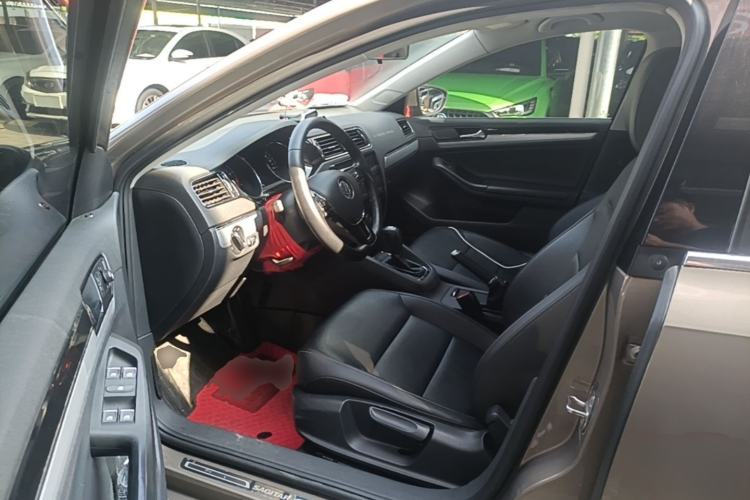 Used Volkswagen Sagitar 2018 280TSI DSG Comfort Model Driver Seat