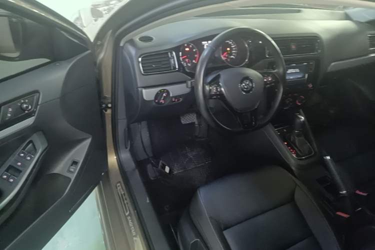 Used Volkswagen Sagitar 2018 280TSI DSG Ignite Edition Driver Seat