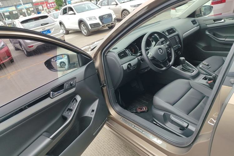 Used Volkswagen Sagitar 2018 280TSI DSG Ignite Edition Driver Seat
