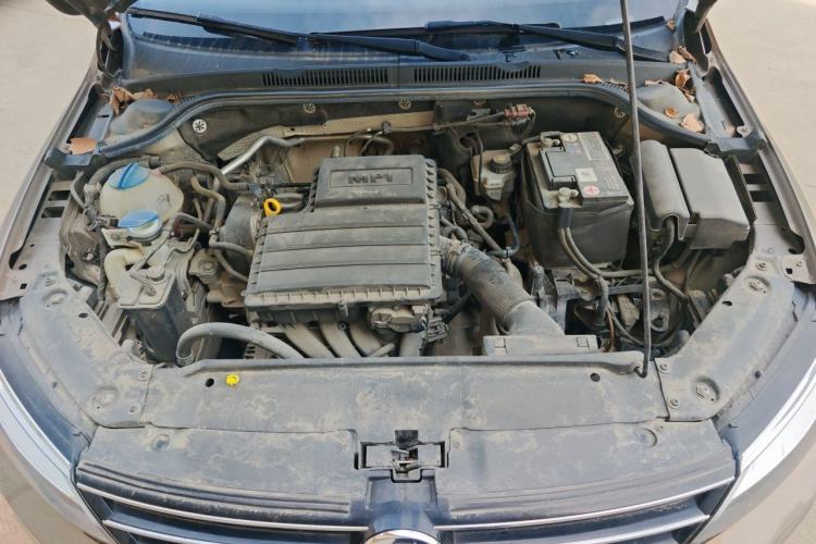 Used Volkswagen Sagitar 2018 1.6L Manual Comfort Model Engine Bay
