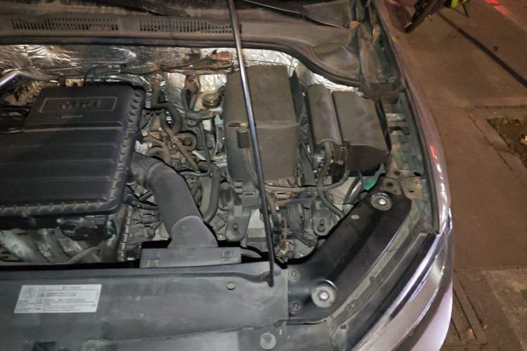 Used Volkswagen Sagitar 2018 1.6L Automatic Comfort Model Engine Bay Left