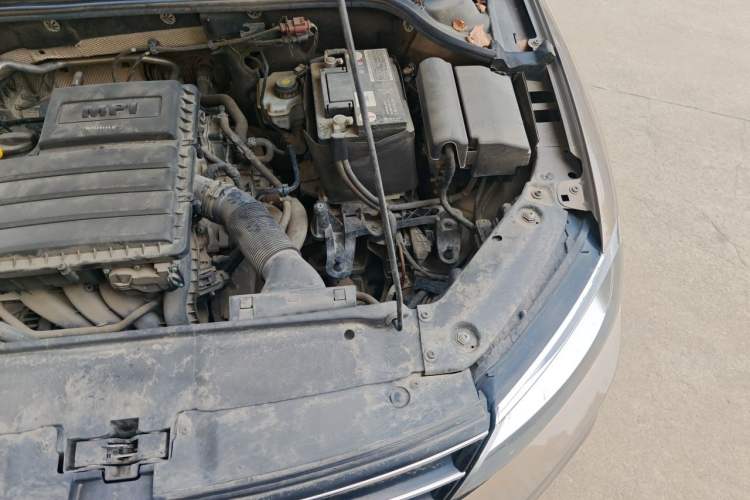 Used Volkswagen Sagitar 2018 1.6L Manual Comfort Model Engine Bay Left
