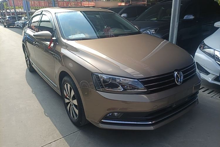 Used Volkswagen Sagitar 2018 280TSI DSG Comfort Model Front Right 45 Deg