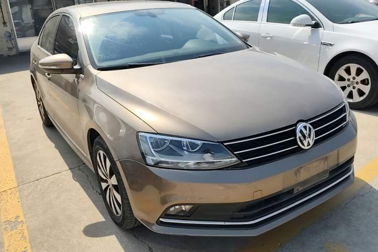 Used Volkswagen Sagitar 2018 180TSI DSG Prestige Edition Front Right 45 Deg
