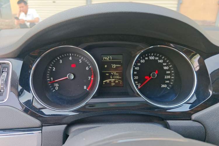 Used Volkswagen Sagitar 2018 1.6L Manual Comfort Model Instrument Cluster