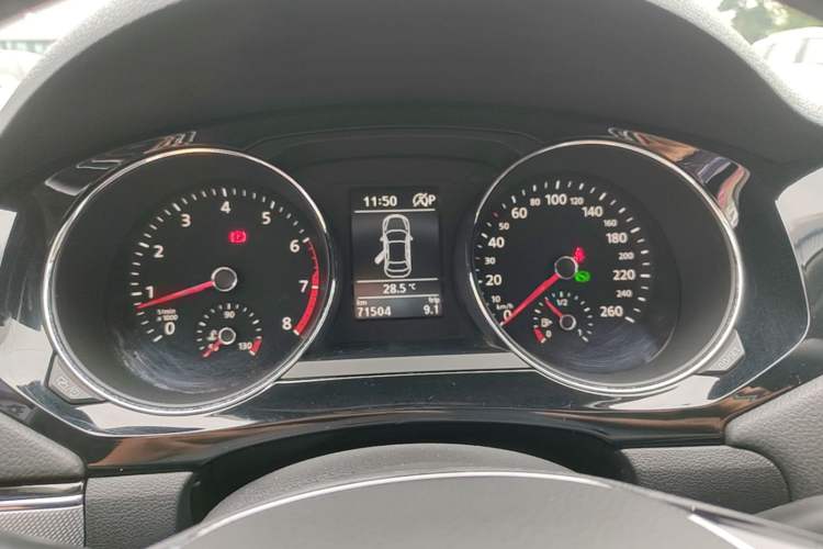 Used Volkswagen Sagitar 2018 280TSI DSG Ignite Edition Instrument Cluster