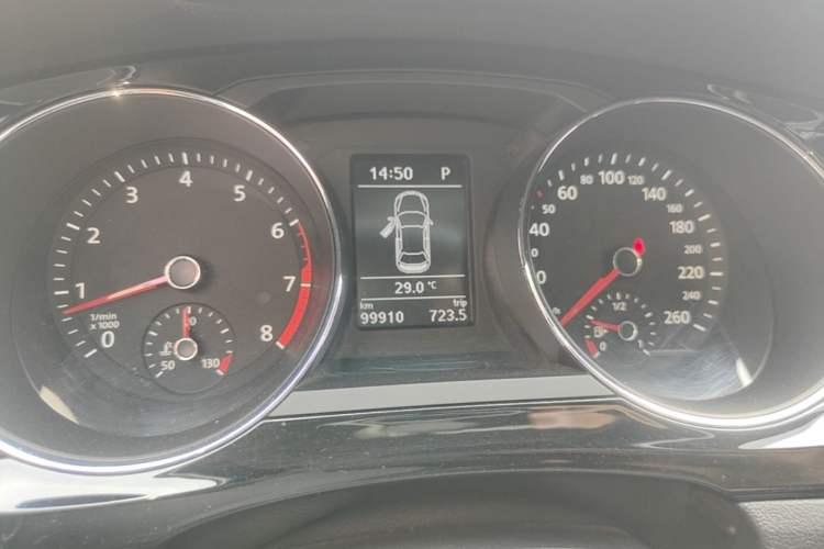 Used Volkswagen Sagitar 2018 280TSI DSG Ignite Edition Instrument Cluster