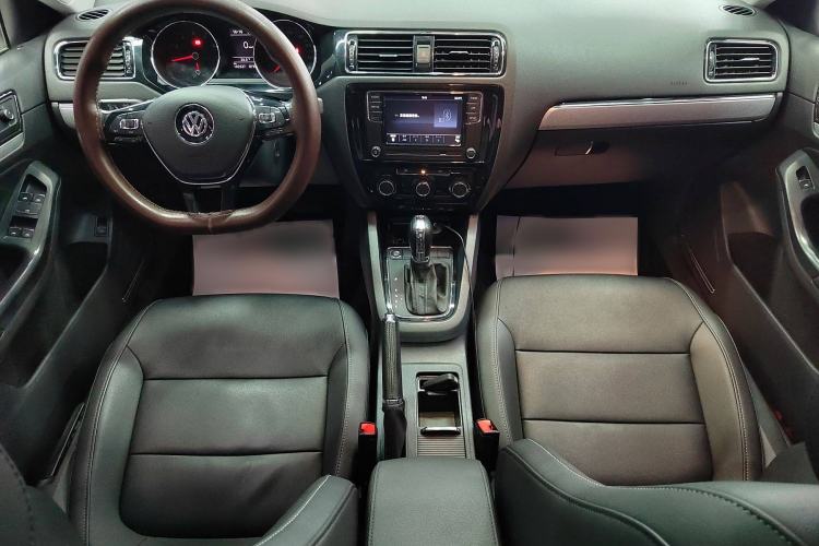Used Volkswagen Sagitar 2018 280TSI DSG Ignite Edition Interior 1