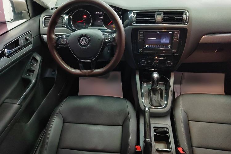 Used Volkswagen Sagitar 2018 280TSI DSG Ignite Edition Interior 2