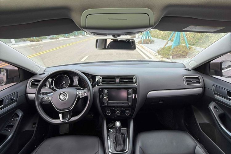 Used Volkswagen Sagitar 2018 280TSI DSG Comfort Model Interior 3