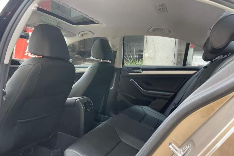 Used Volkswagen Sagitar 2018 280TSI DSG Ignite Edition Interior 3