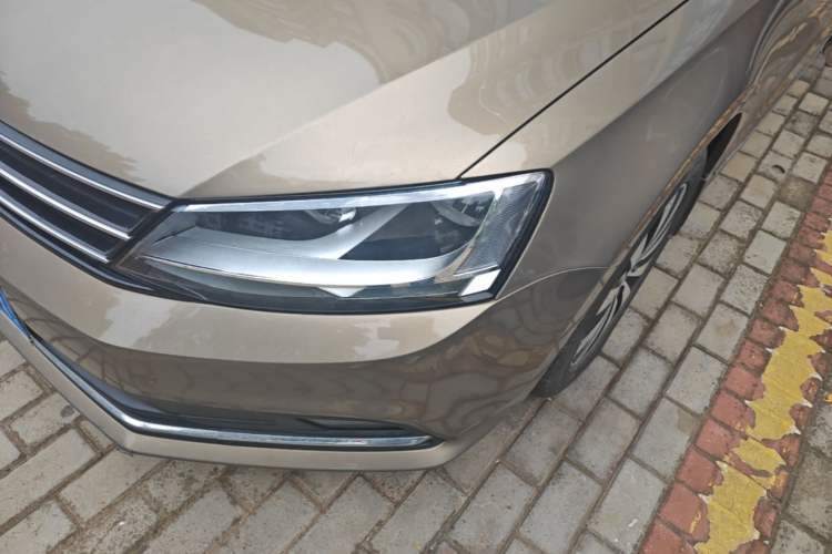 Used Volkswagen Sagitar 2018 1.6L Automatic Comfort Model Left Front Headlight