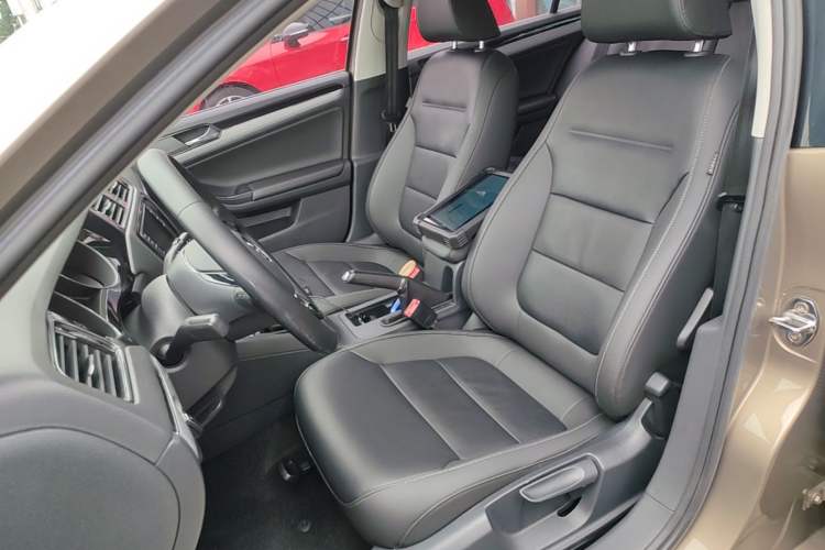 Used Volkswagen Sagitar 2018 280TSI DSG Ignite Edition Left Front Seat