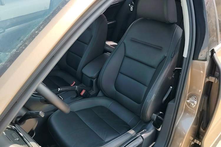 Used Volkswagen Sagitar 2018 180TSI DSG Prestige Edition Left Front Seat